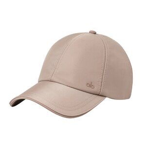 ALO Yoga Satin Off-Duty Cap in Taupe Satin
